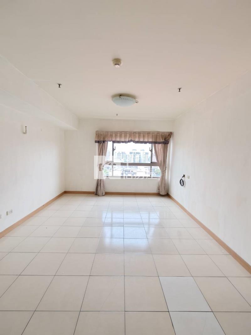 優活21二房車位房屋室內格局與周邊環境