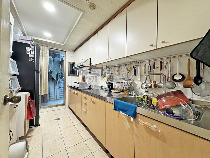 公益大墩商圈四房+雙平車房屋室內格局與周邊環境