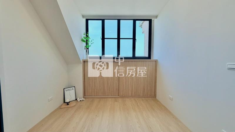 文藻生活圈景觀3+1房~附平面車位房屋室內格局與周邊環境