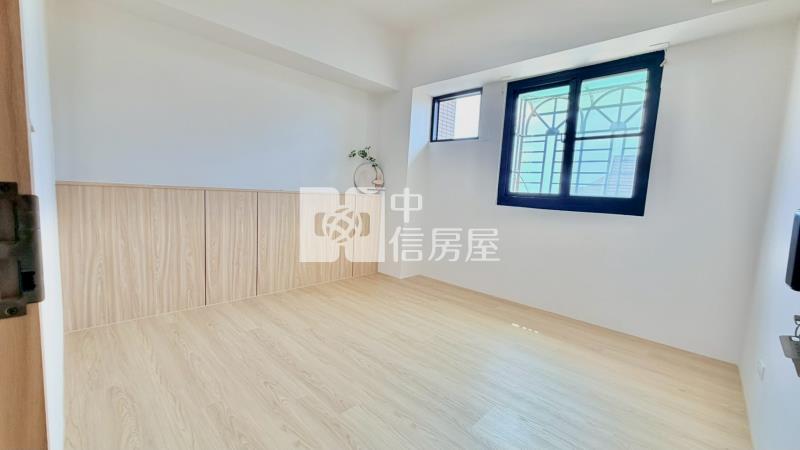 文藻生活圈景觀3+1房~附平面車位房屋室內格局與周邊環境