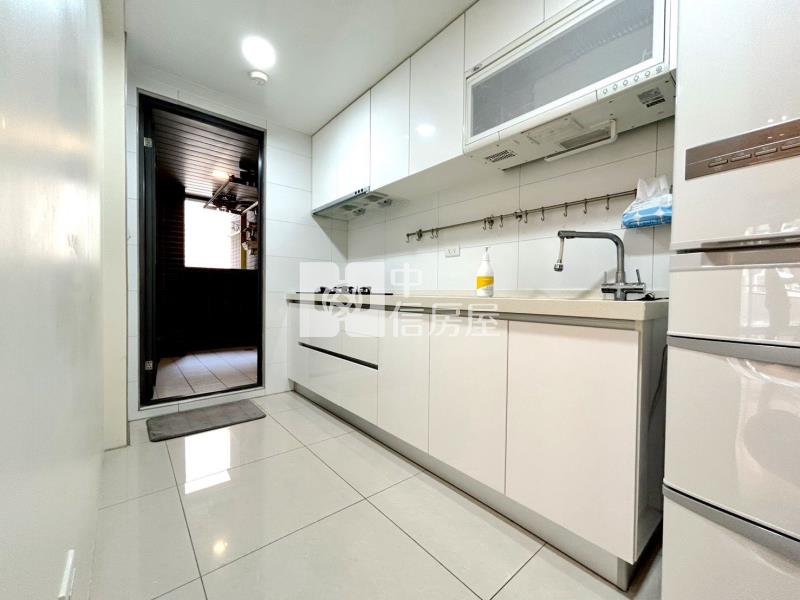 三民國中三房平車精裝戶房屋室內格局與周邊環境