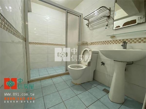 興嘉田字型車庫透天房屋室內格局與周邊環境