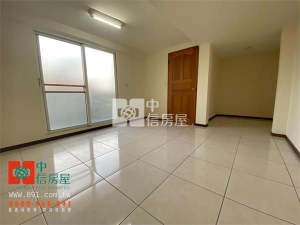 興嘉田字型車庫透天房屋室內格局與周邊環境