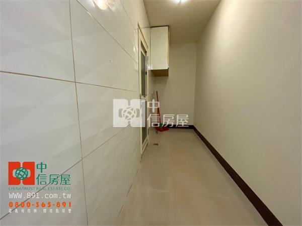 興嘉田字型車庫透天房屋室內格局與周邊環境