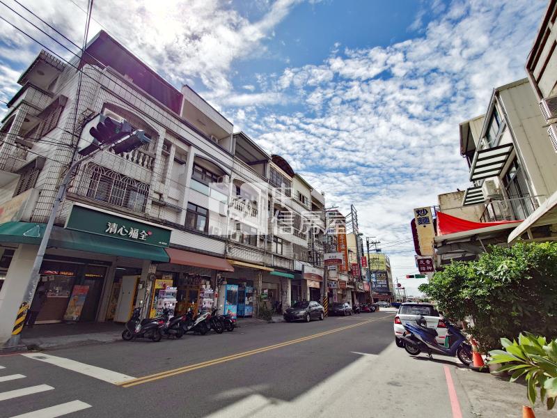 水湳黃金雅緻3樓店住房屋室內格局與周邊環境