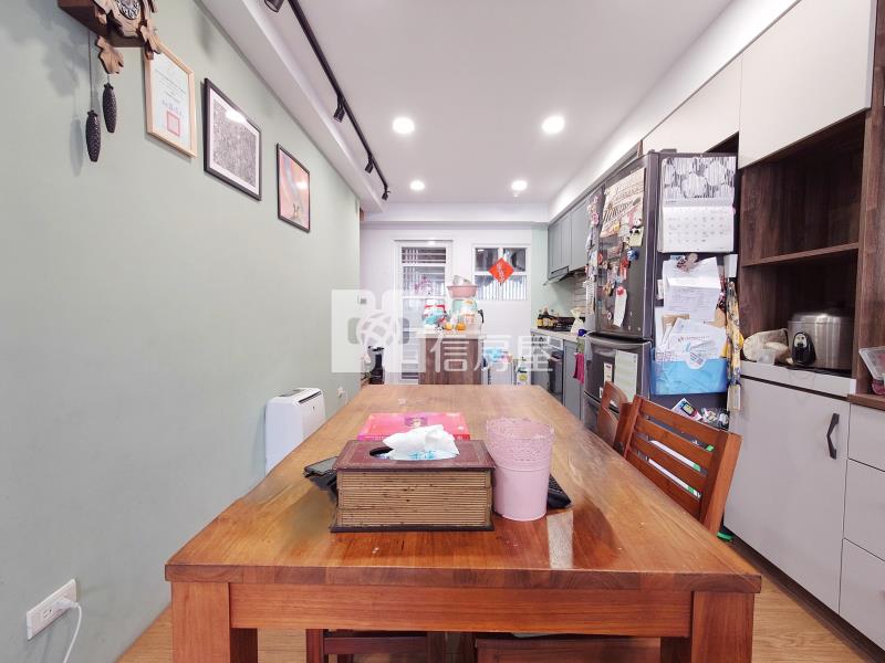 水湳黃金雅緻3樓店住房屋室內格局與周邊環境