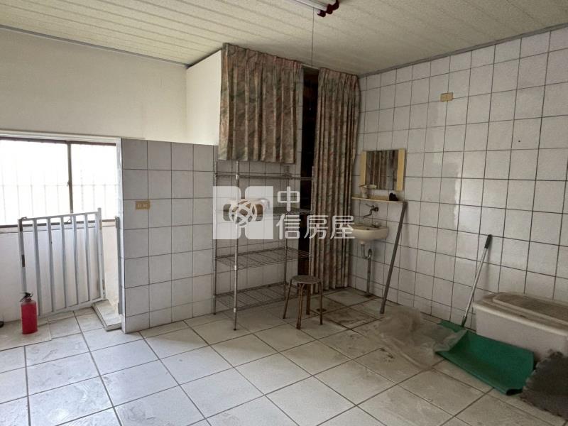 北港鎮同仁夜市旁透天房屋室內格局與周邊環境