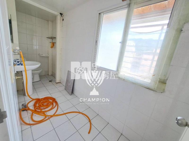 【冠軍】培德臨路透天住家店面房屋室內格局與周邊環境