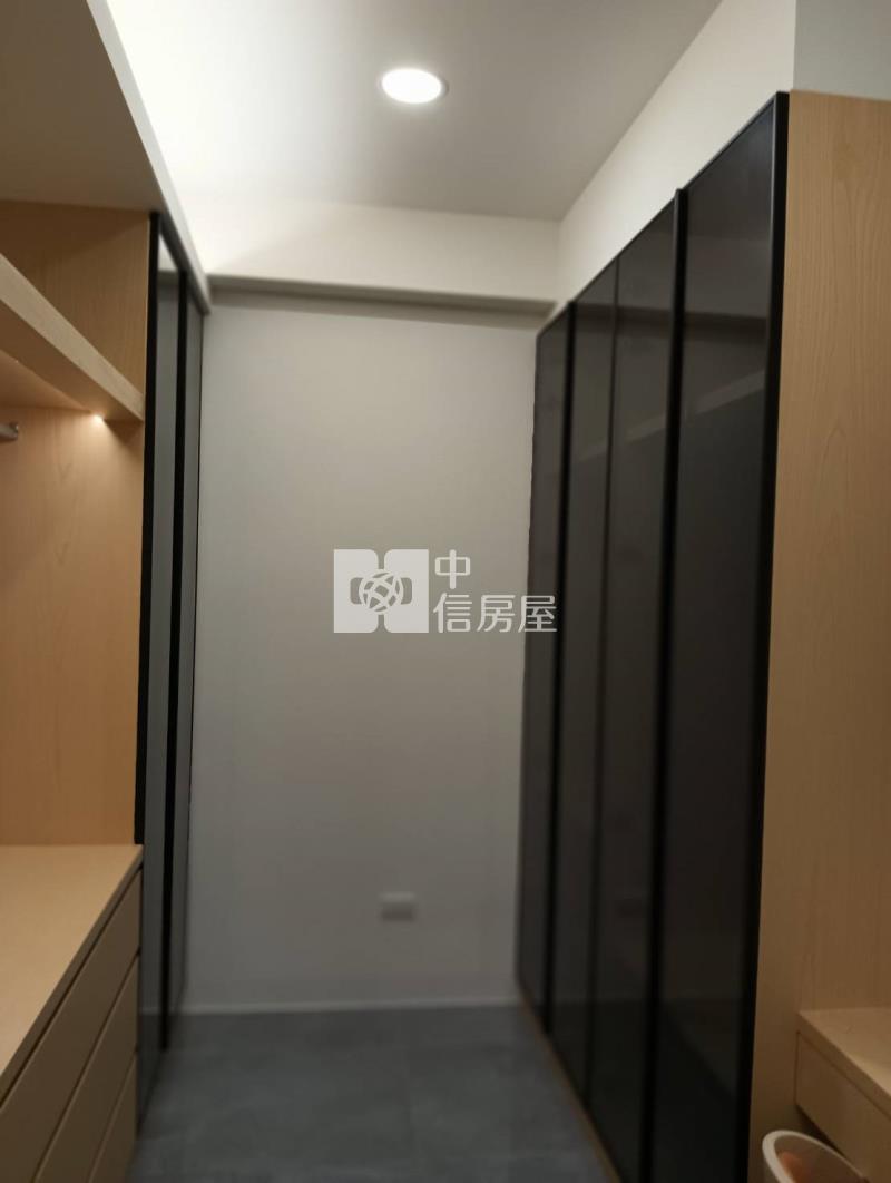 仁武(仁慈公園)大面寬雙車墅房屋室內格局與周邊環境