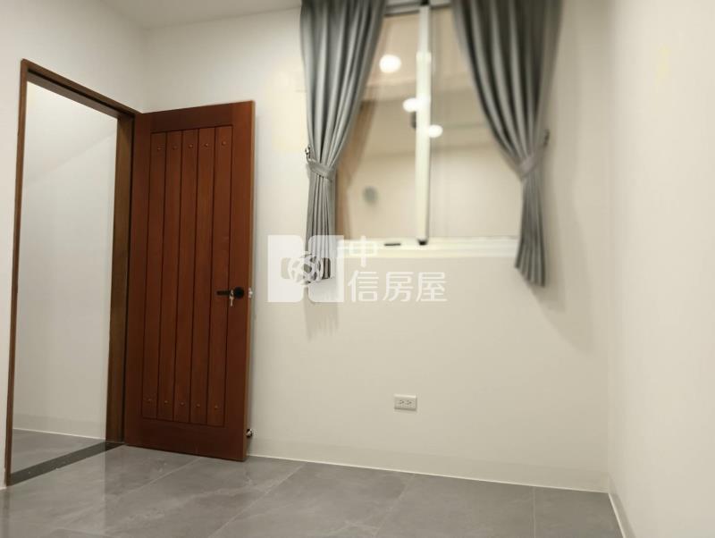 仁武(仁慈公園)大面寬雙車墅房屋室內格局與周邊環境