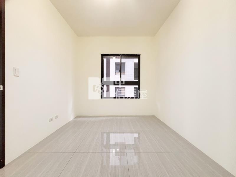 鉅虹曙光之旅大三房平車房屋室內格局與周邊環境