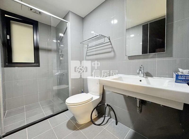 鉅虹曙光之旅大三房平車房屋室內格局與周邊環境