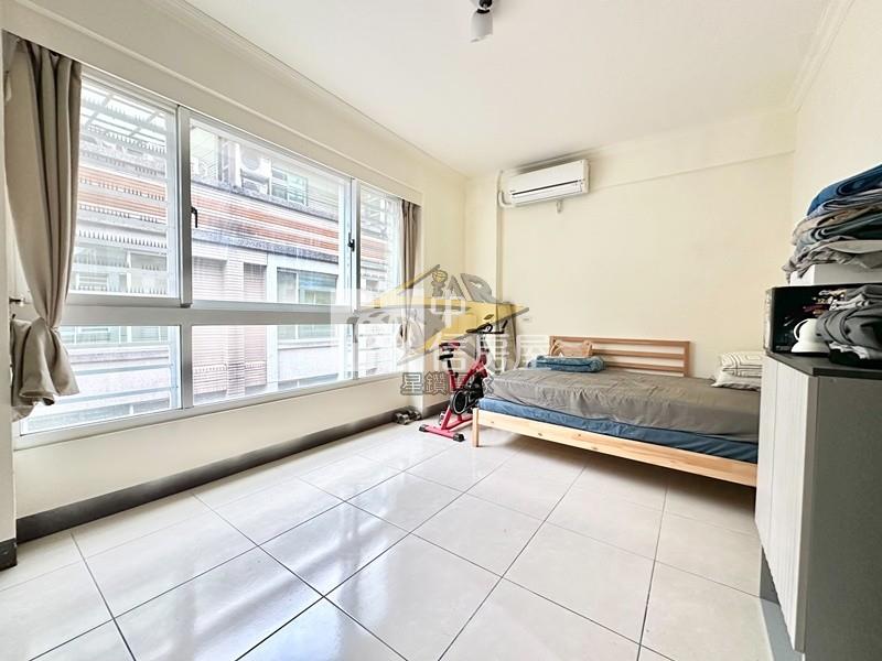 【星鑽】★專任★南勢商圈稀有透天可停雙車房屋室內格局與周邊環境