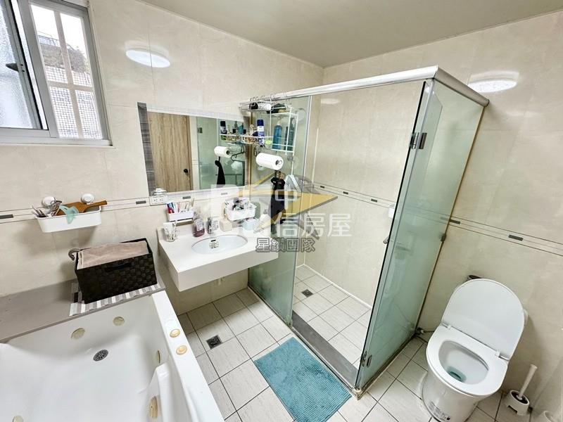 【星鑽】★專任★南勢商圈稀有透天可停雙車房屋室內格局與周邊環境