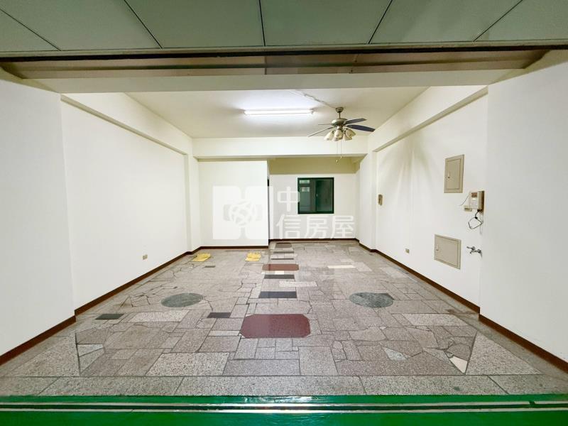 中央公園旁雙車位稀有別墅房屋室內格局與周邊環境