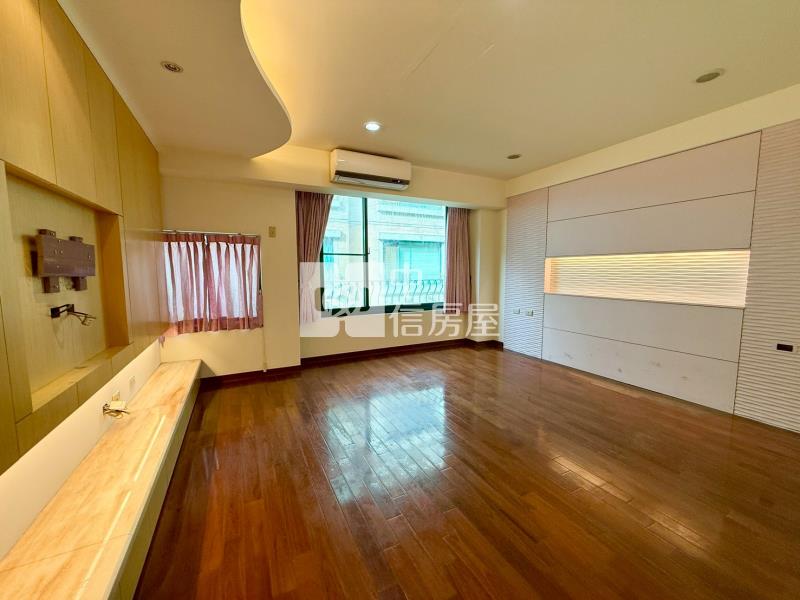 中央公園旁雙車位稀有別墅房屋室內格局與周邊環境