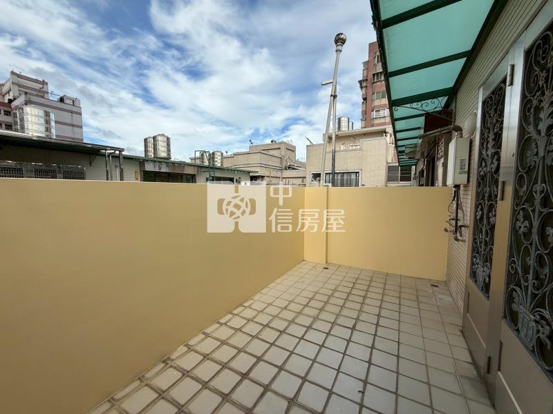 中央公園旁雙車位稀有別墅房屋室內格局與周邊環境