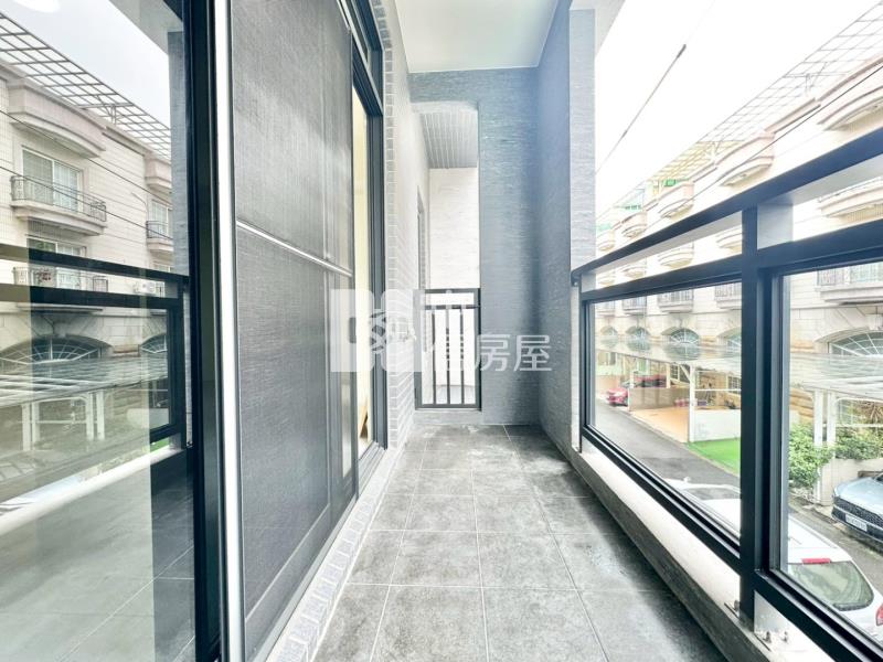 平鎮家樂福旁電梯別墅(山峰苑)房屋室內格局與周邊環境