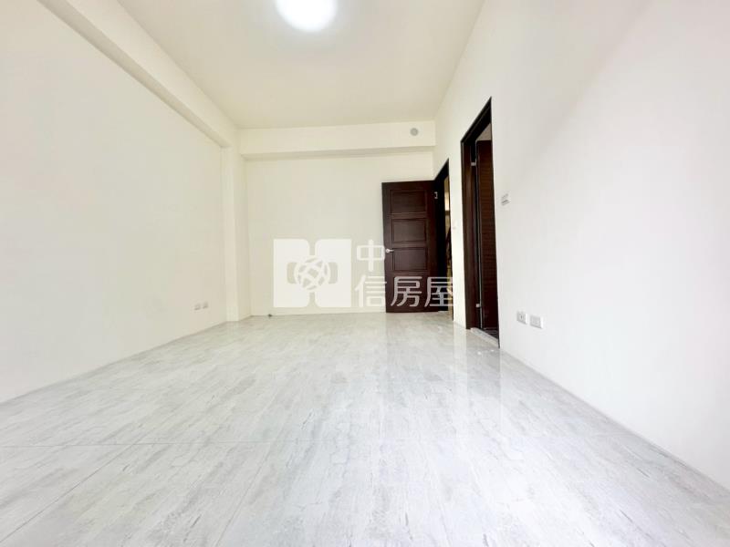 平鎮家樂福旁電梯別墅(山峰苑)房屋室內格局與周邊環境