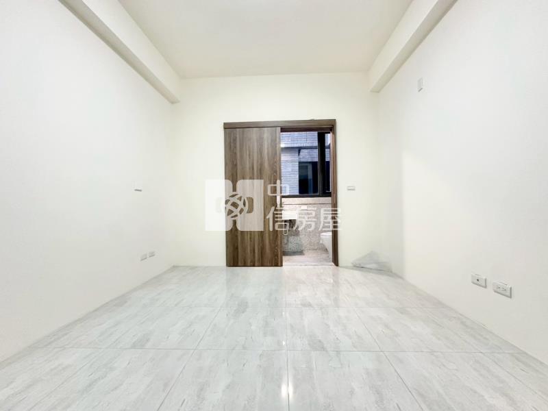 平鎮家樂福旁電梯別墅(山峰苑)房屋室內格局與周邊環境