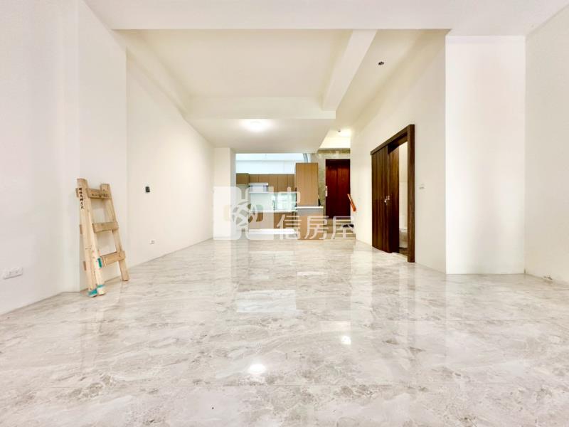 平鎮家樂福旁電梯別墅(山峰苑)房屋室內格局與周邊環境