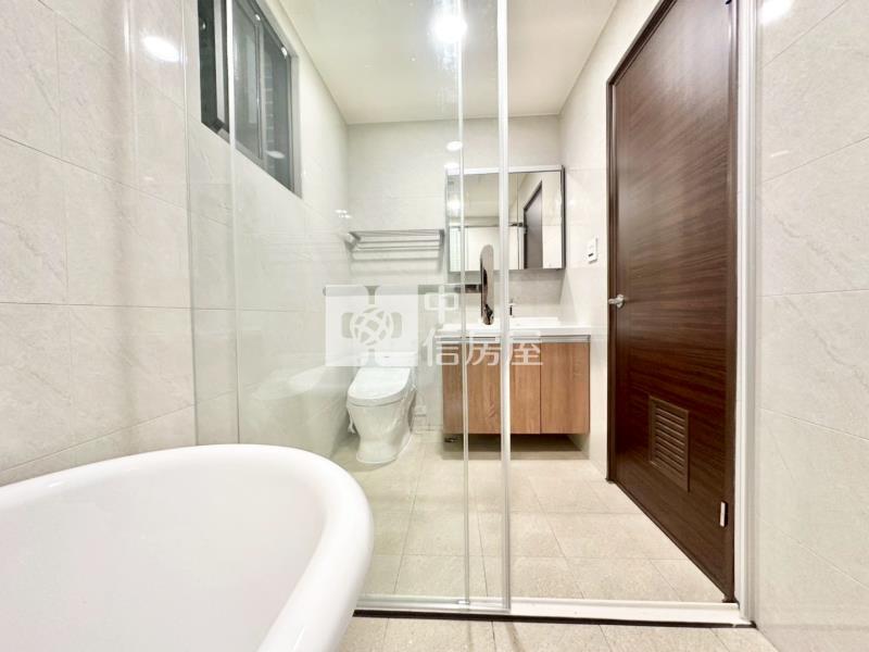 平鎮家樂福旁電梯別墅(山峰苑)房屋室內格局與周邊環境