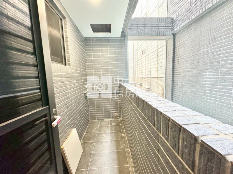 平鎮家樂福旁電梯別墅(山峰苑)房屋室內格局與周邊環境