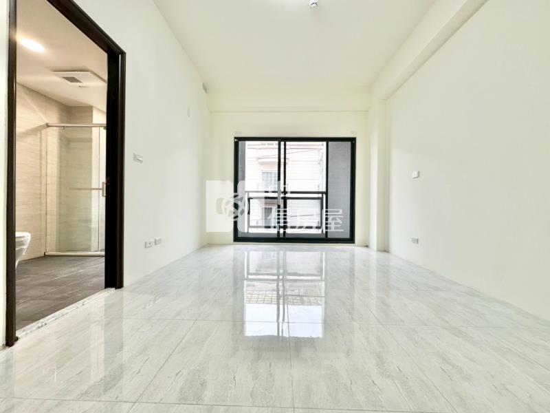 平鎮家樂福旁全新電梯美別墅(山峰苑)房屋室內格局與周邊環境