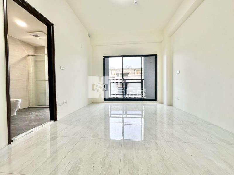 平鎮家樂福旁全新電梯美別墅(山峰苑)房屋室內格局與周邊環境