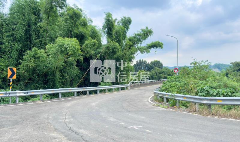 (專)山上區休閒農林地房屋室內格局與周邊環境