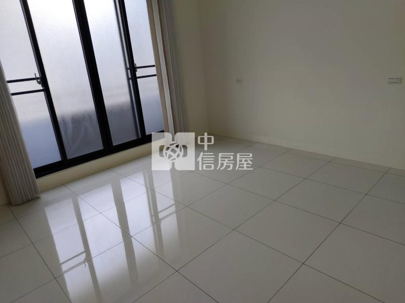 南紡對面優質透店房屋室內格局與周邊環境