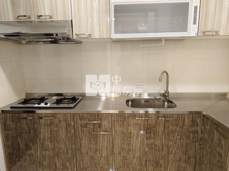 南紡對面優質透店房屋室內格局與周邊環境