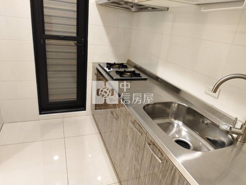 南紡對面優質透店房屋室內格局與周邊環境