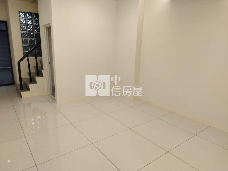 南紡對面優質透店房屋室內格局與周邊環境