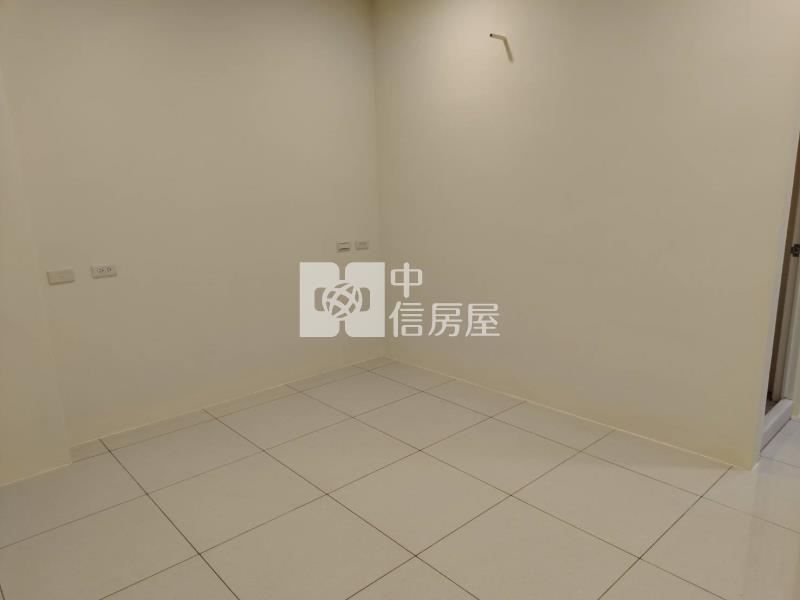 南紡對面優質透店房屋室內格局與周邊環境