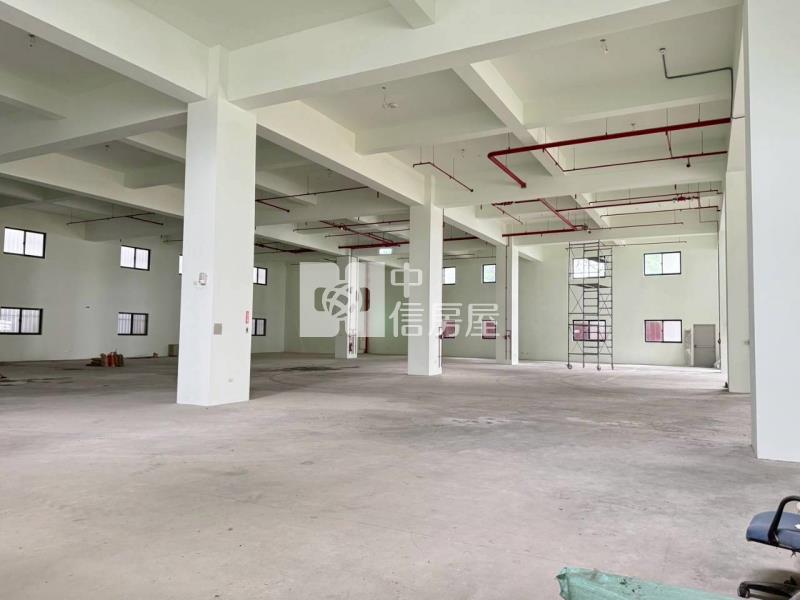 八德正大湳交流道匝道口全新未用挑高作業廠辦(店面)房屋室內格局與周邊環境