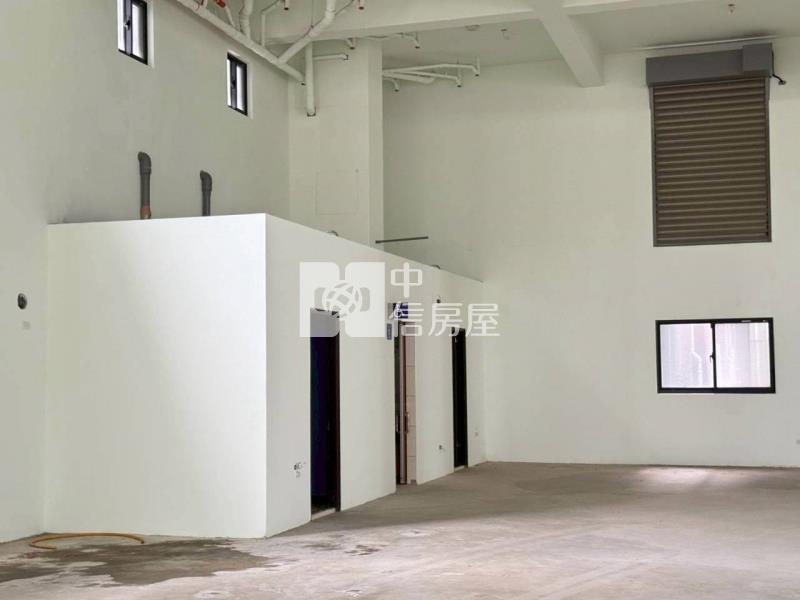 八德正大湳交流道匝道口全新未用挑高作業廠辦(店面)房屋室內格局與周邊環境