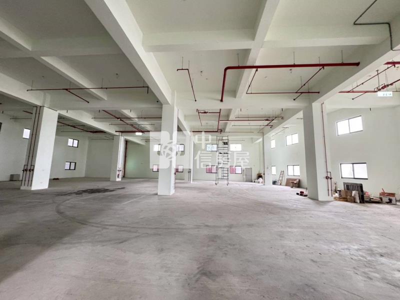 八德正大湳交流道匝道口全新未用挑高作業廠辦(店面)房屋室內格局與周邊環境