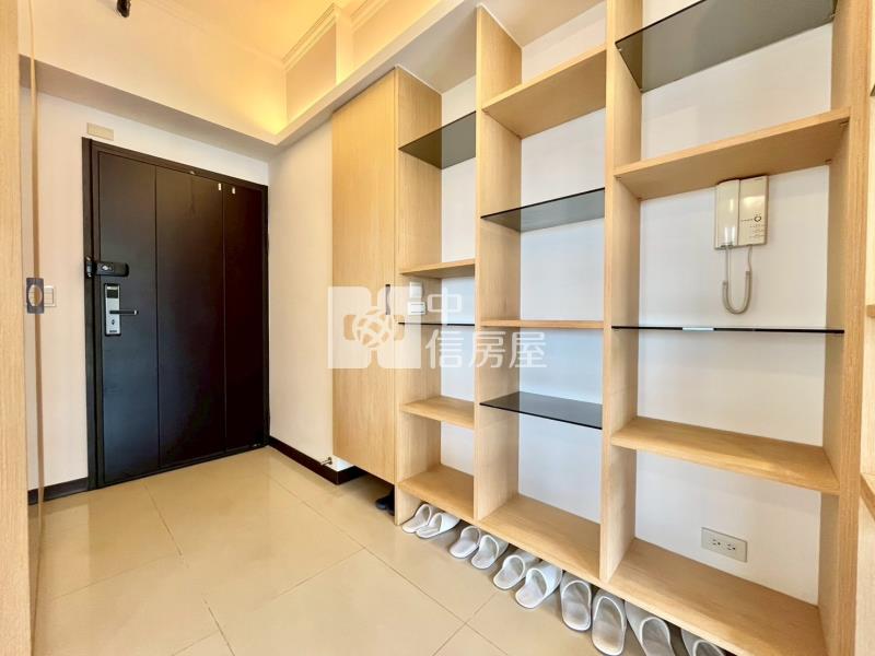 九月采掬高樓層精裝三房平車房屋室內格局與周邊環境