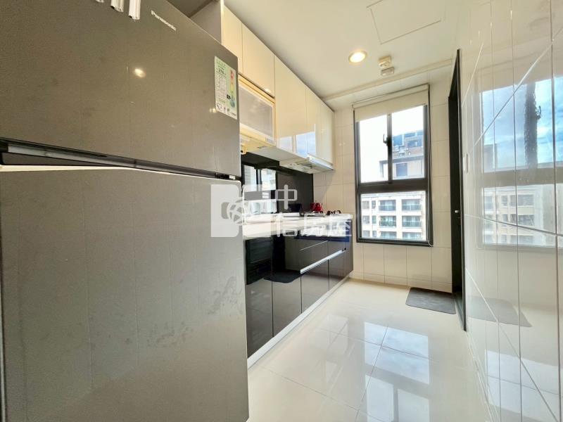 九月采掬高樓層精裝三房平車房屋室內格局與周邊環境