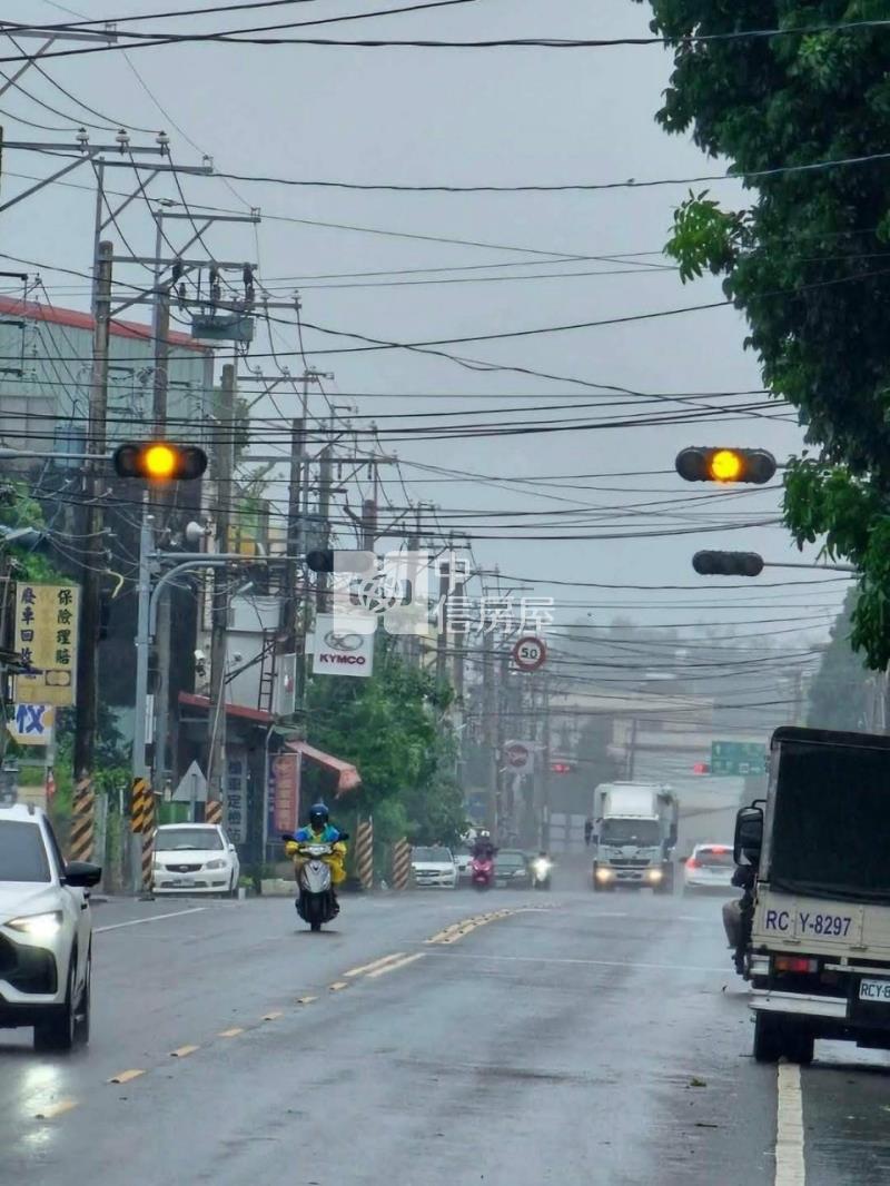 高樹國中旁都計內美農地C房屋室內格局與周邊環境