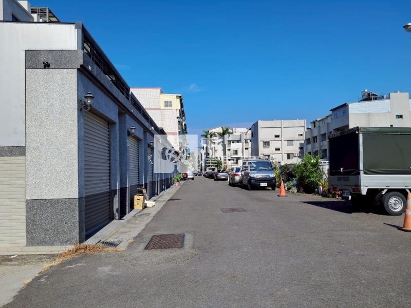 新營方正美建地房屋室內格局與周邊環境