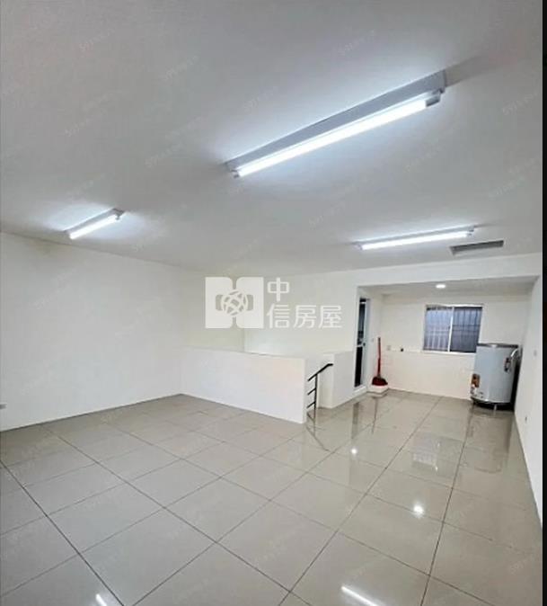 高鐵南路旁整新美透天房屋室內格局與周邊環境