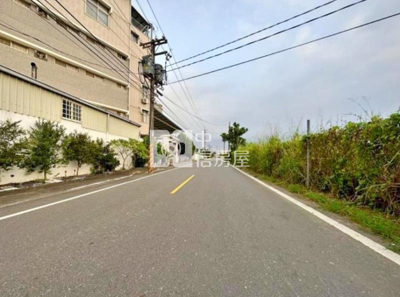 燕巢72米大面寬芭樂一般農地房屋室內格局與周邊環境