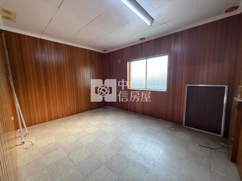 西區崇倫公園大地坪透天房屋室內格局與周邊環境