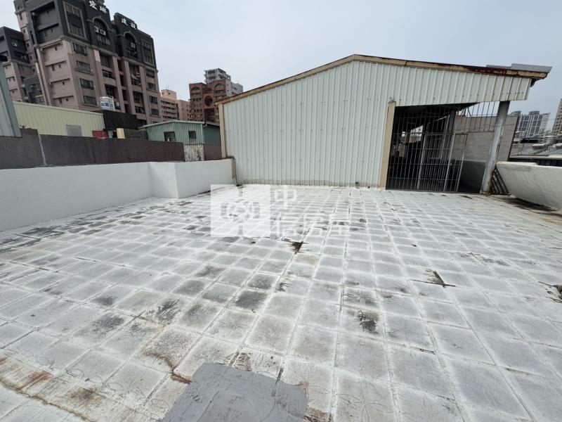 高雄澄清湖健身公寓房屋室內格局與周邊環境