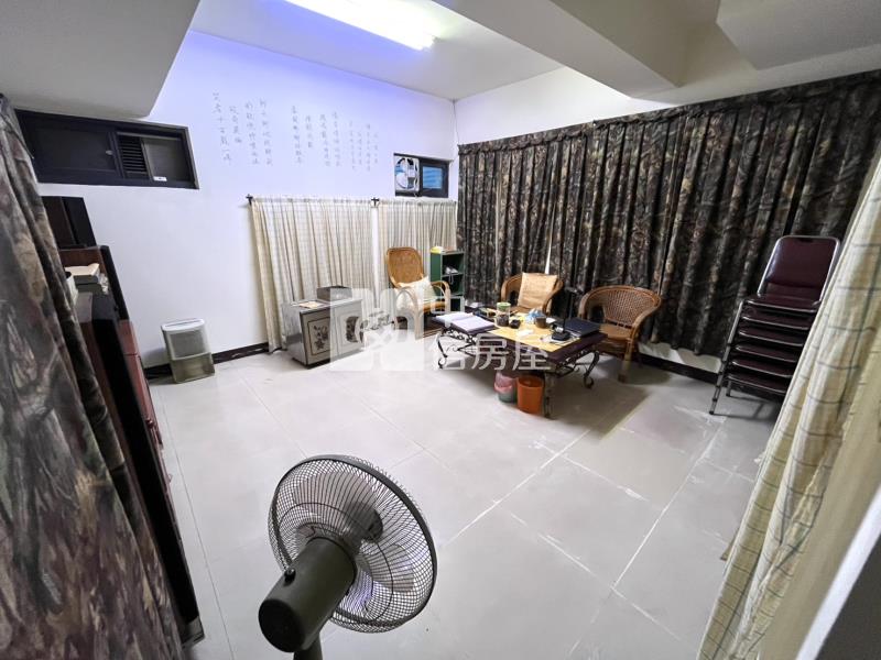 九德站旁鄰路透天別墅房屋室內格局與周邊環境