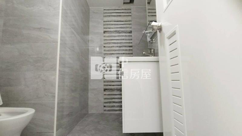 金色美邸3房裝潢戶房屋室內格局與周邊環境