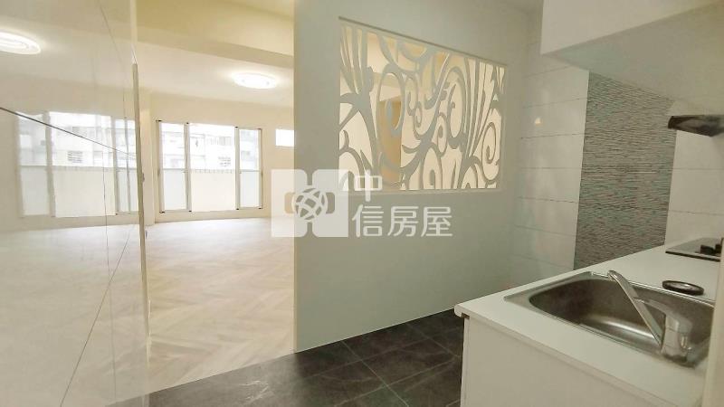 金色美邸3房裝潢戶房屋室內格局與周邊環境