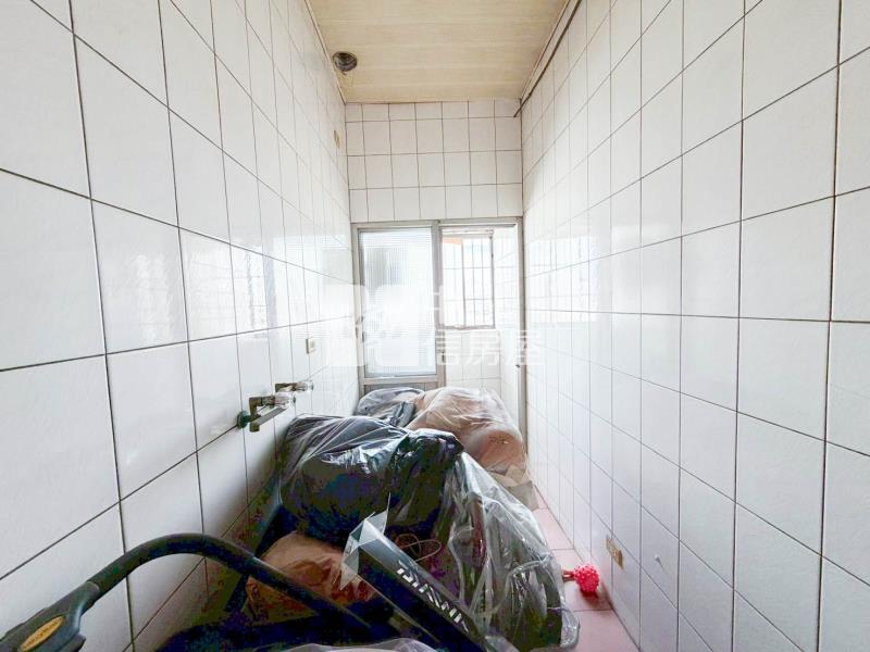 專任!大里益民商圈首購三房車位房屋室內格局與周邊環境